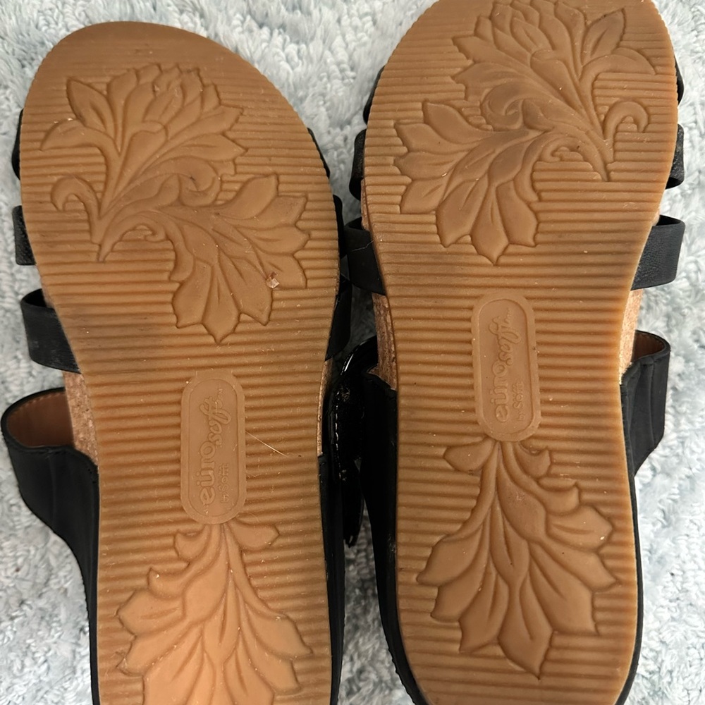EuroSoft Women's Genalyn Black Sandals - like new! - Picture 6 of 8